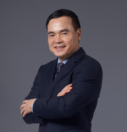 Dato' Voon Half body